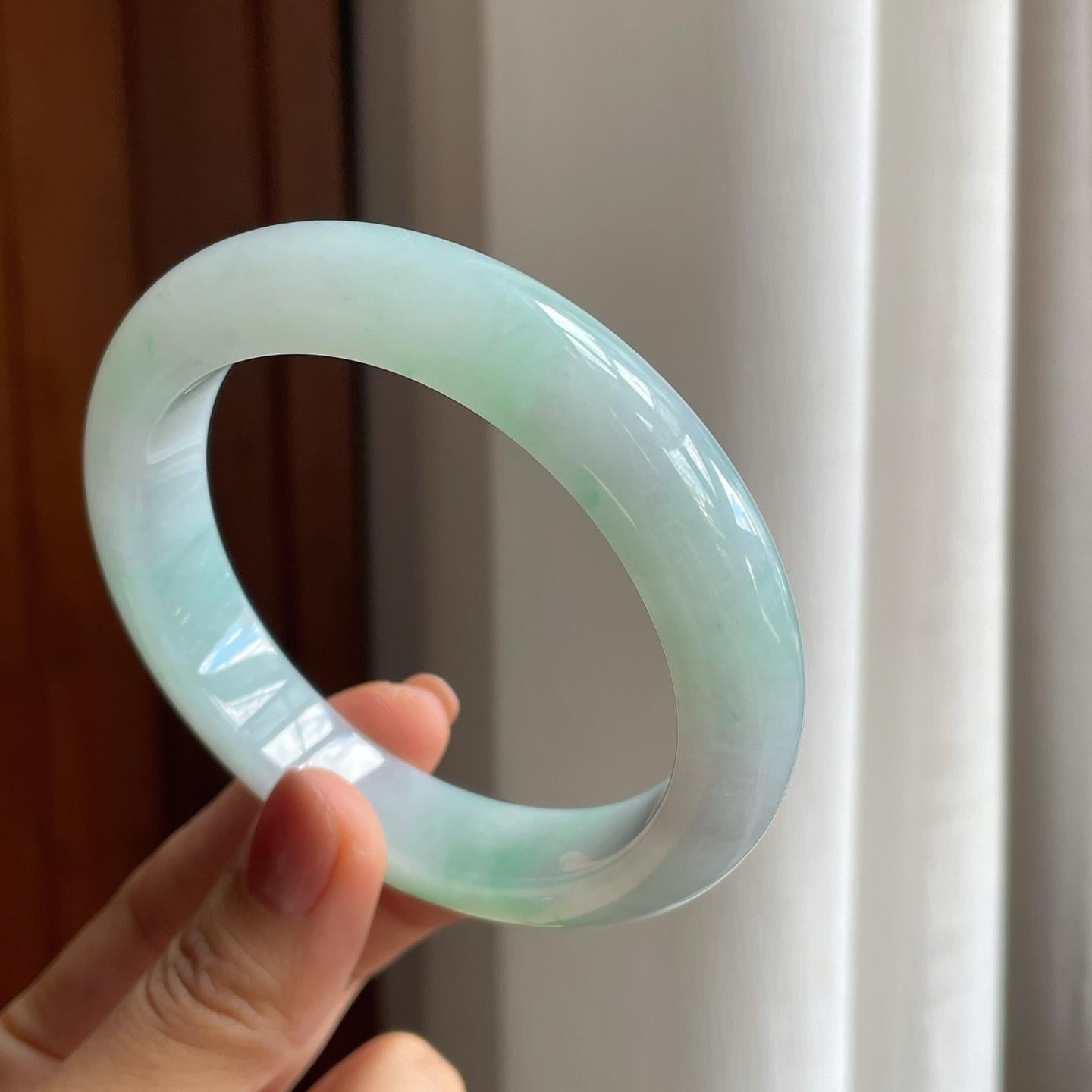 糯冰带色翡翠平安镯（62.6mm）（yc277395）