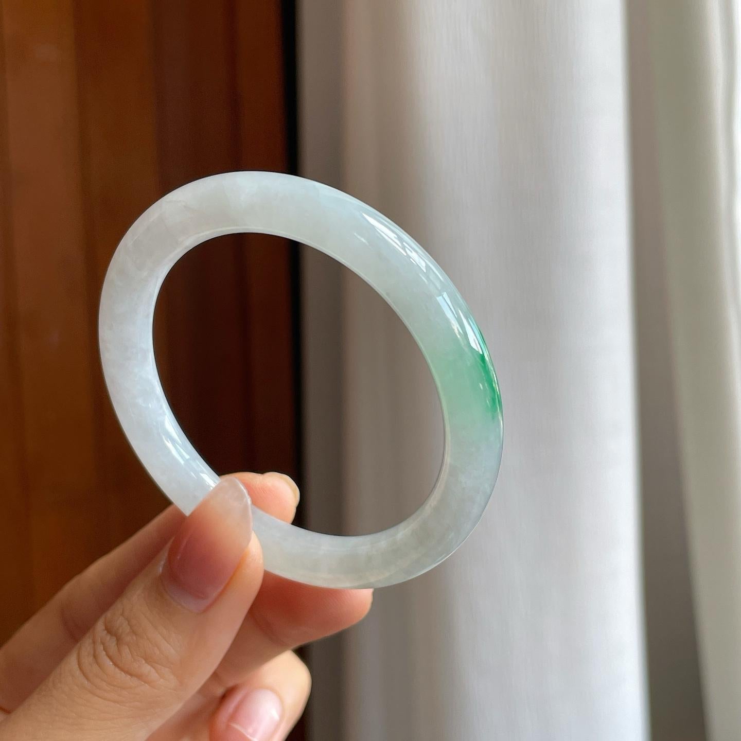 糯冰带色翡翠圆条手镯（51mm）（yc310966）