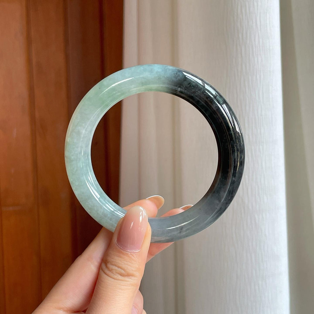 糯冰带色乌鸡翡翠圆条手镯（57mm)（yc373892）