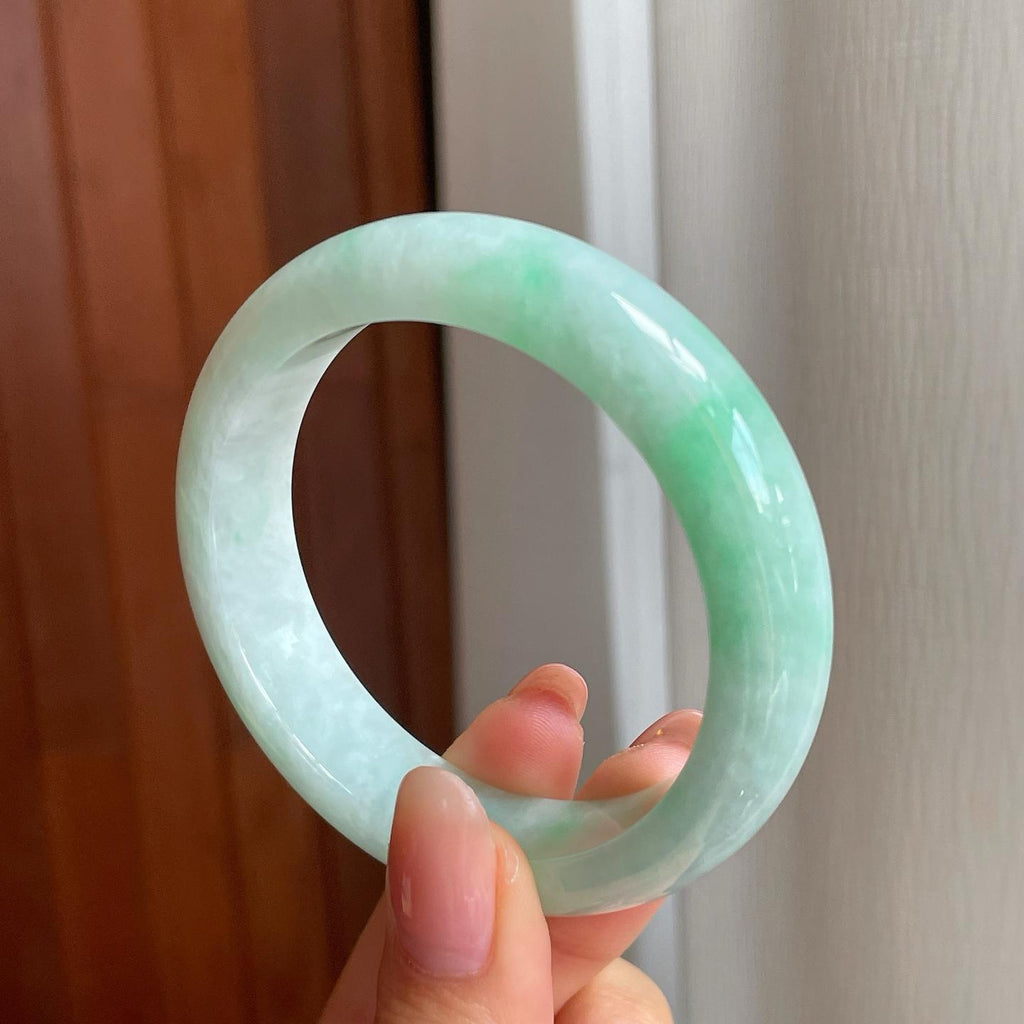 糯冰带色翡翠平安镯（53mm)（yc342547）