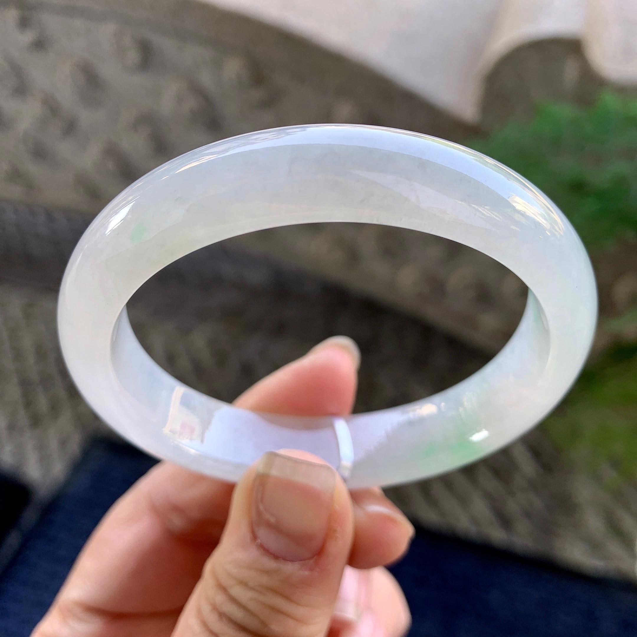 糯冰种白底飘花贵妃手镯（55mm）（yc305699）