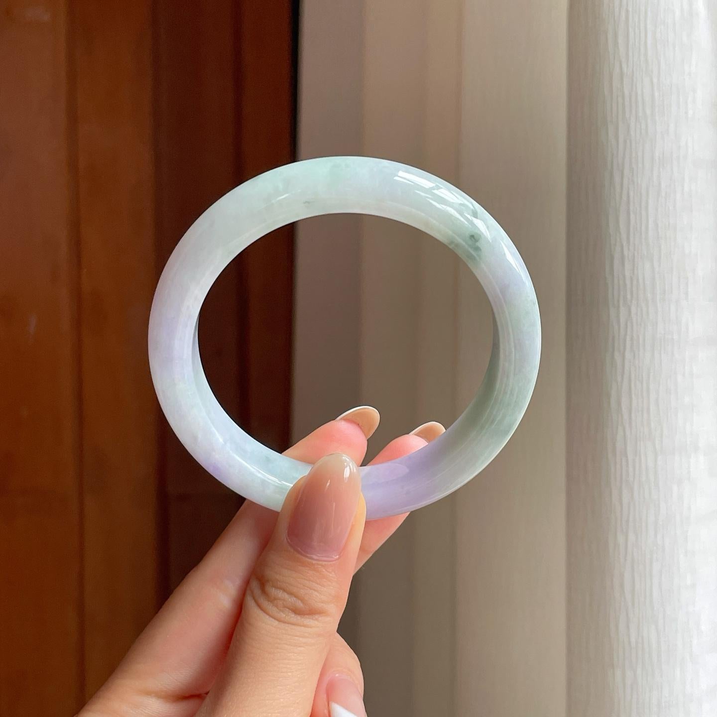 糯冰春带彩翡翠平安镯（55.8mm)（yc381206）