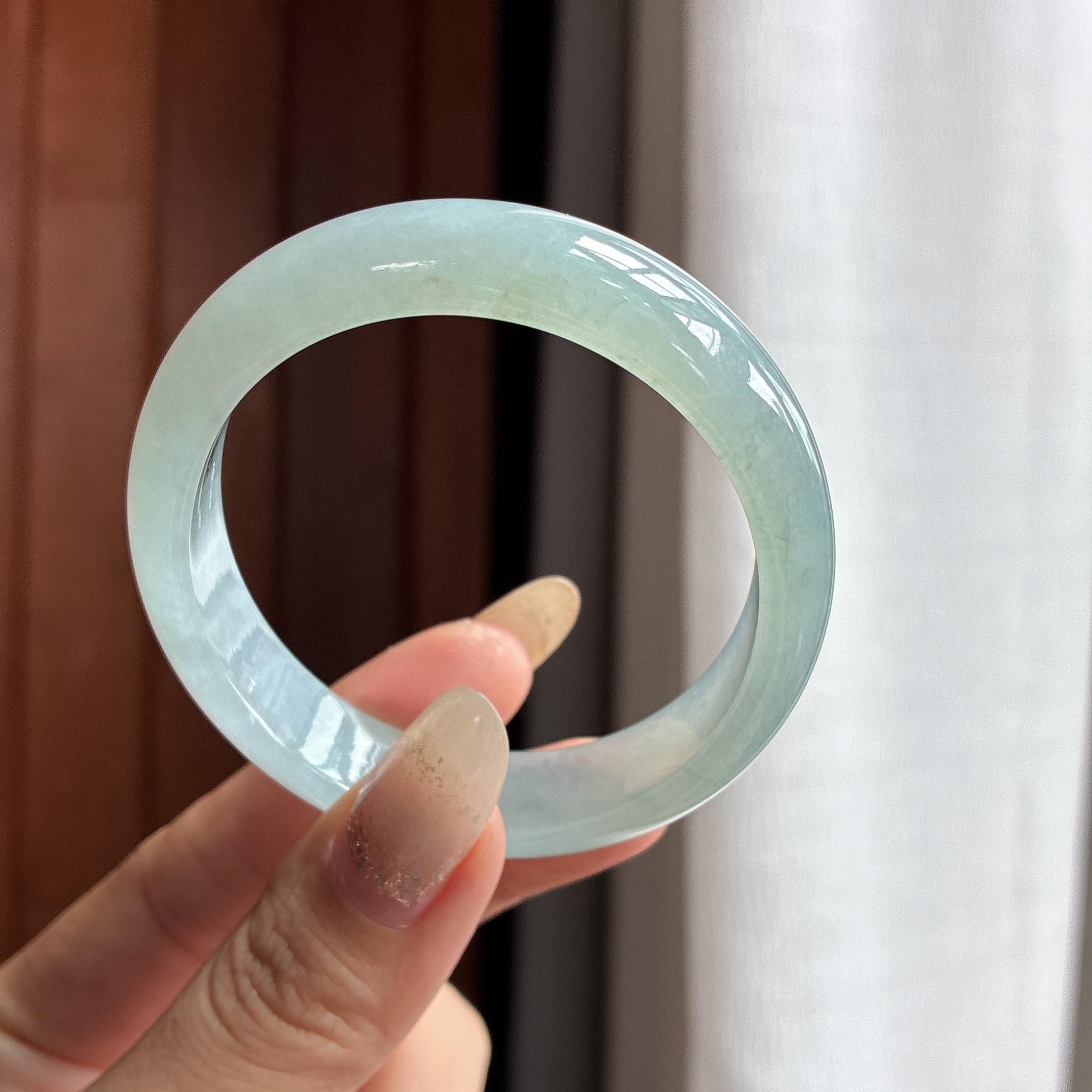 糯冰蓝底贵妃镯 55圈 天然缅甸A货翡翠（yc522271）