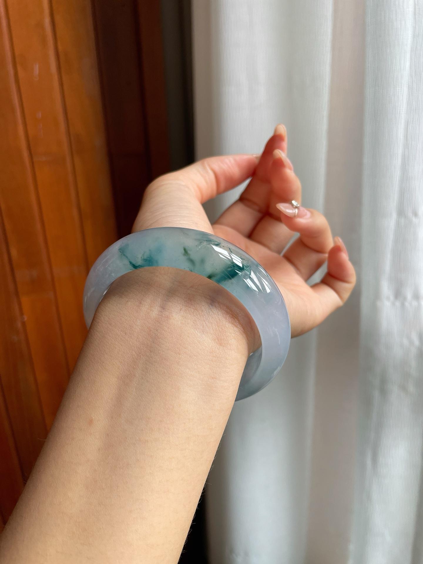 冰玻种淡紫底飘花翡翠宽版平安镯（58mm）（yc200661）
