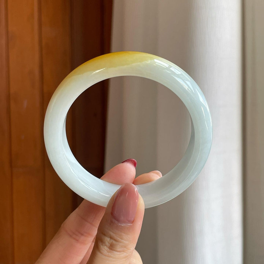 糯冰带黄翡翡翠平安镯（56.1mm）（yc302142）