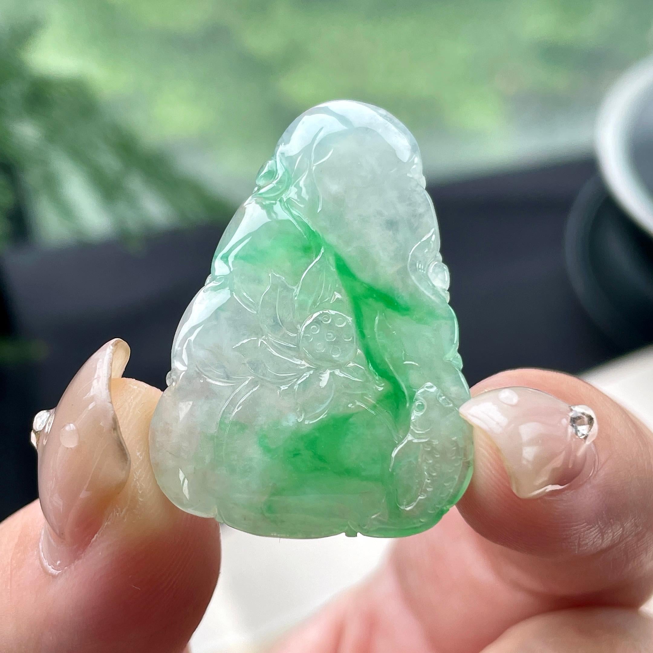 糯冰种飘绿花莲花牌挂件 天然缅甸A货翡翠（yc477755）