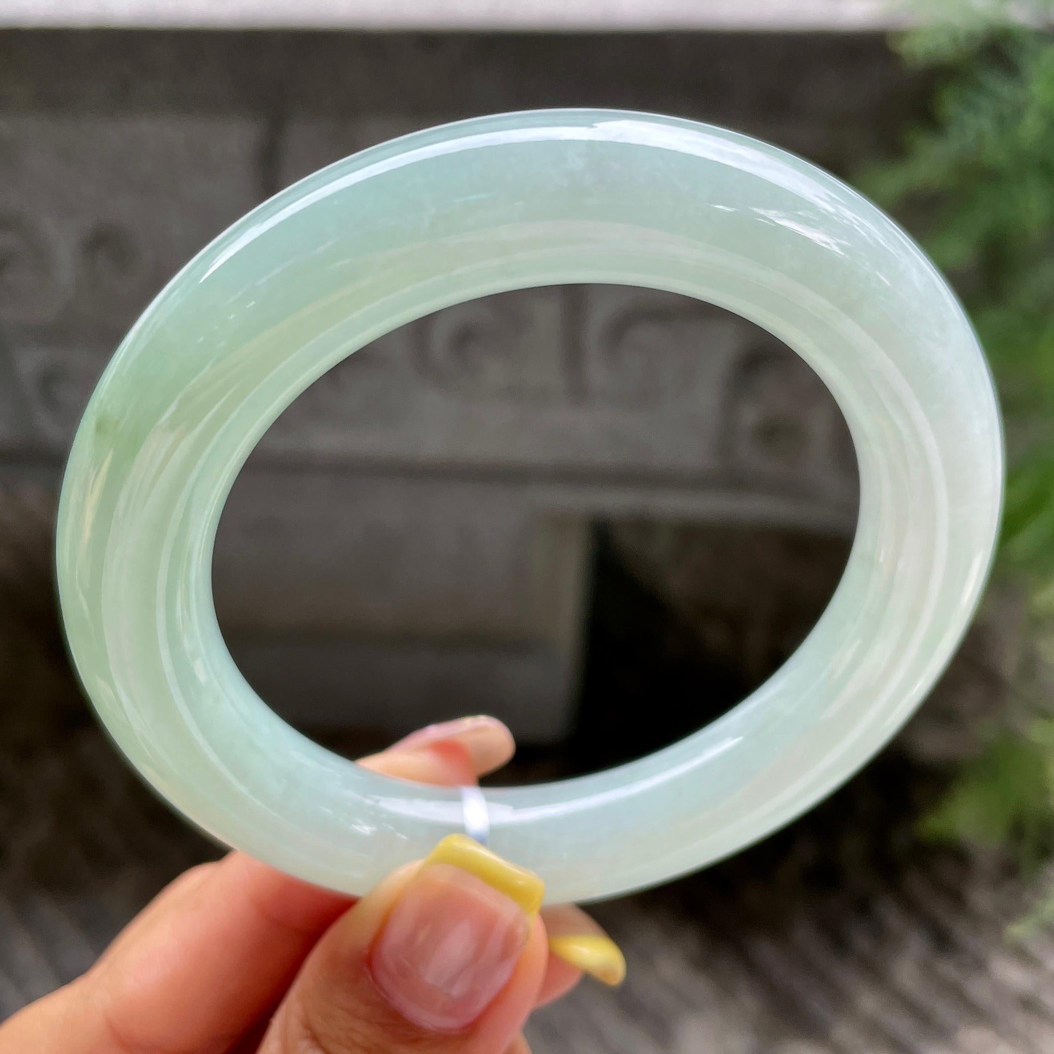 细糯种晴底圆条手镯56.5圈        天然缅甸A货翡翠（yc383114）