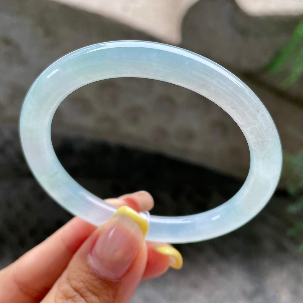 小圈口     糯冰种飘花贵妃手镯53.4圈         天然缅甸A货翡翠（yc392728）