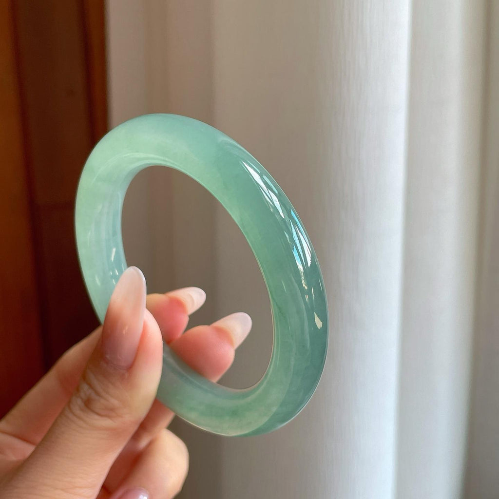 糯冰湖水绿翡翠圆条手镯（53.3mm）（yc272892）