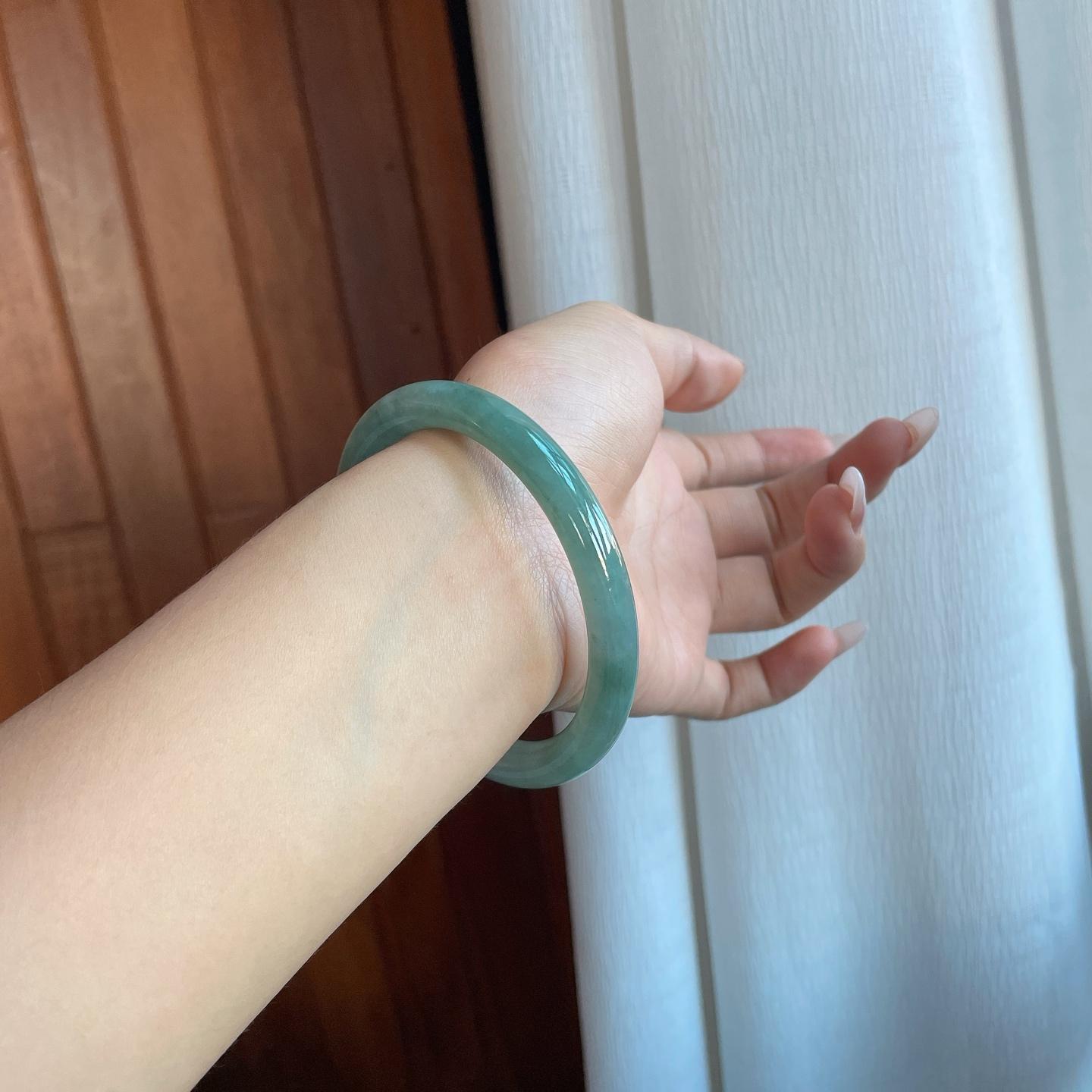 糯冰蓝晴底翡翠美人条手镯（63mm）（yc266545）