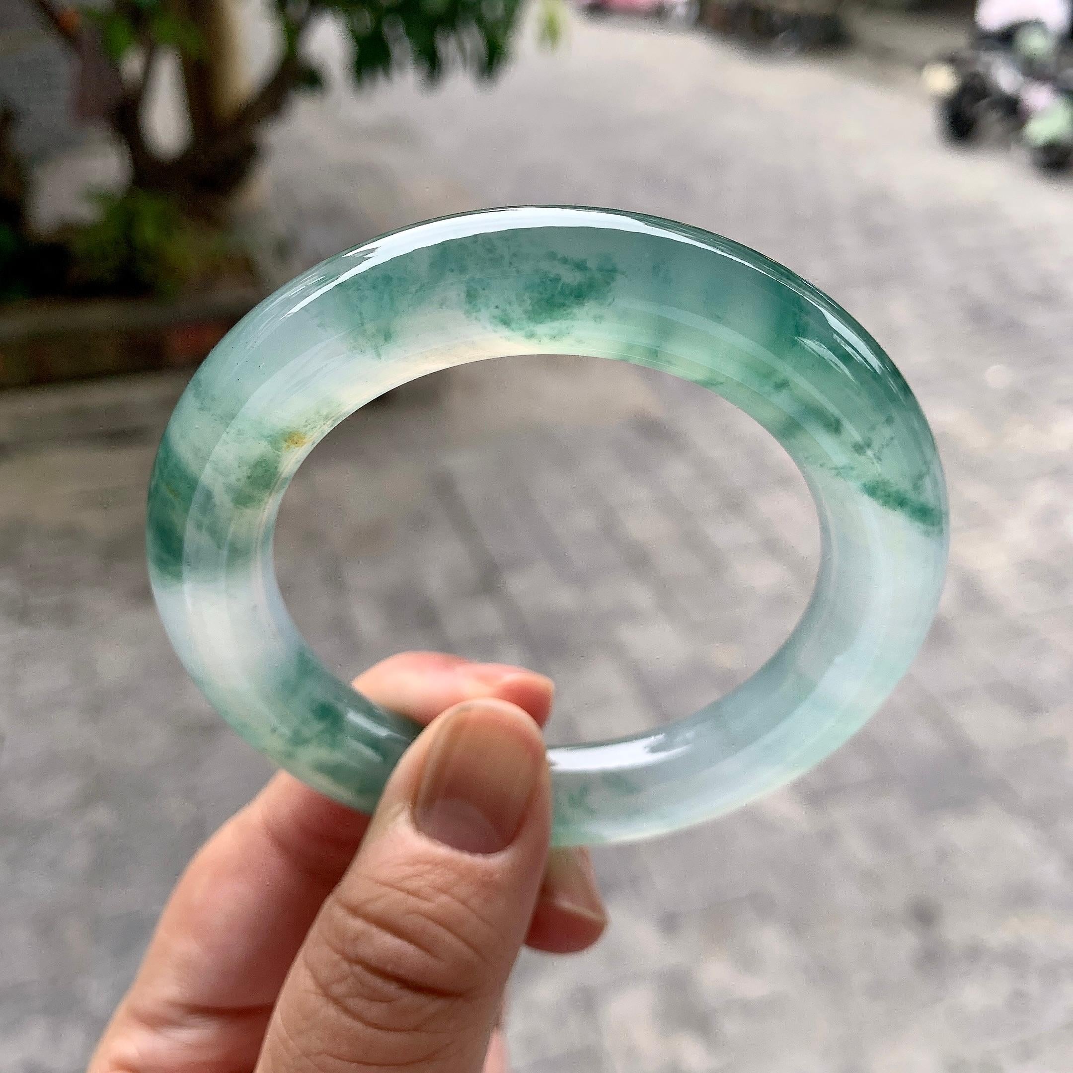 冰种飘花圆条手镯（55.8mm）（yc228026）