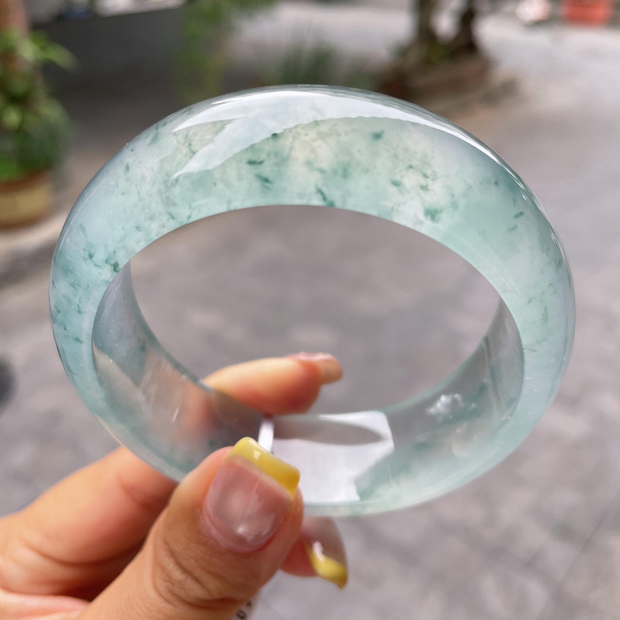 宽版轮胎镯    高冰种蓝底飘花宽版轮胎镯58.7圈       天然缅甸A货翡翠（yc378730）