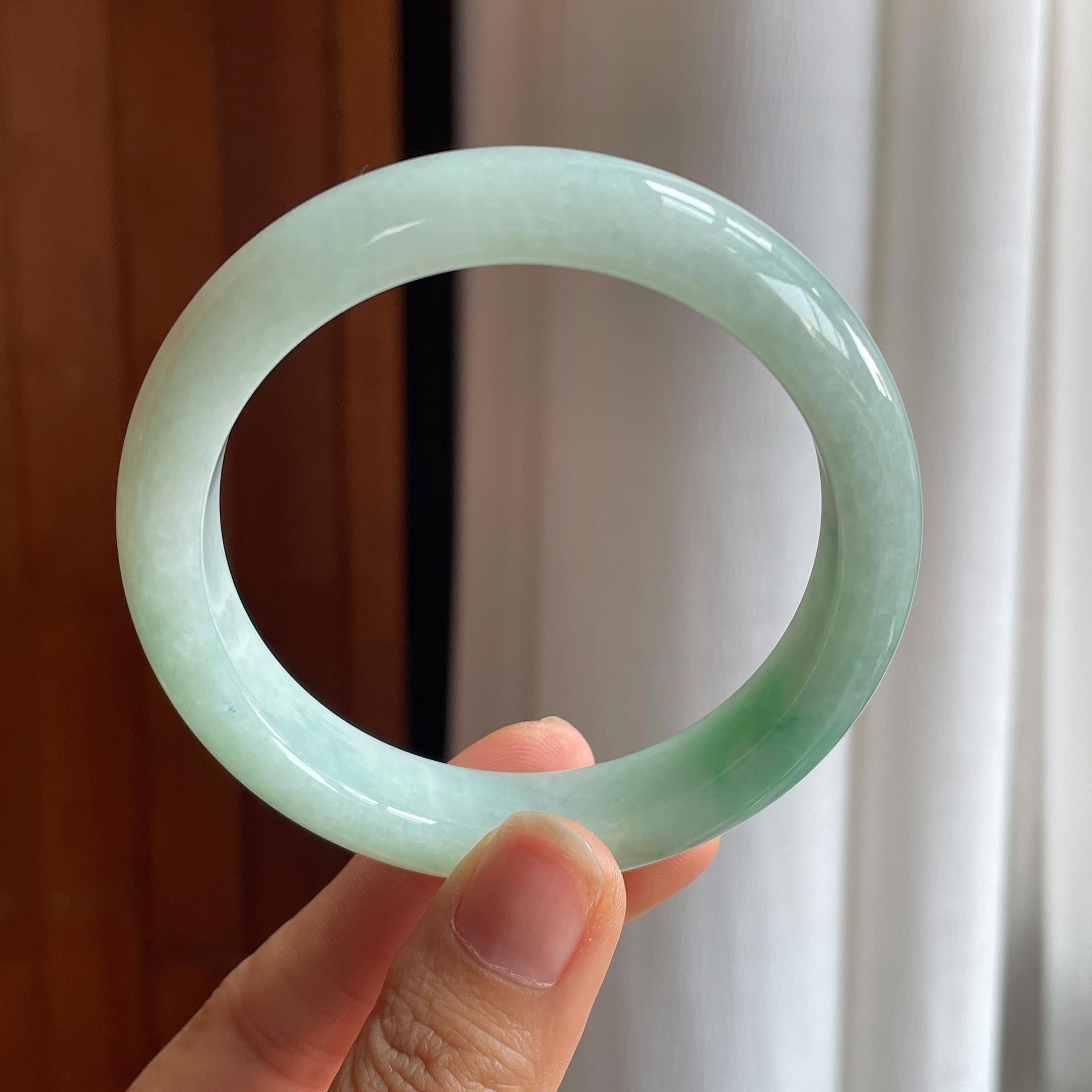 糯冰果绿翡翠平安镯（58mm）（yc373952）