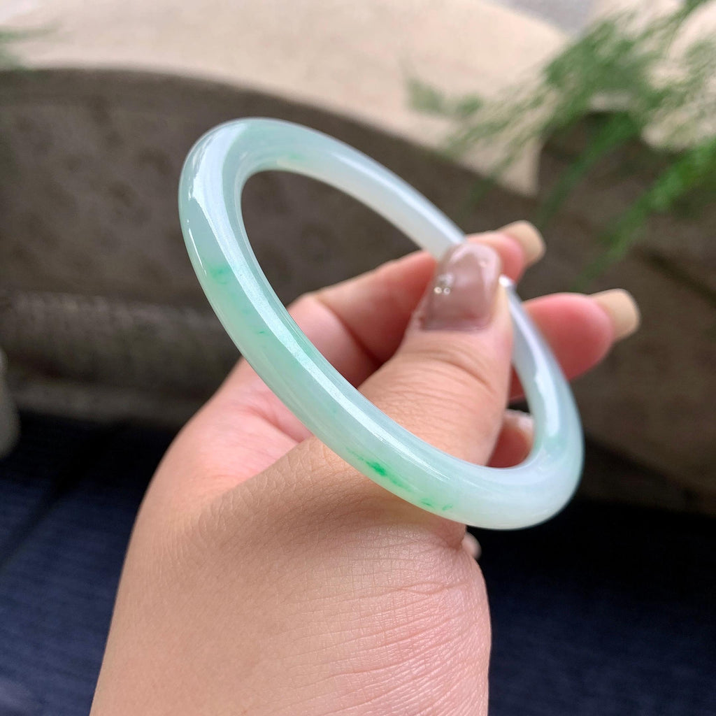 细糯种晴底飘翠绿小细条叮当手镯 57.5圈口 天然缅甸A货翡翠（yc464048）