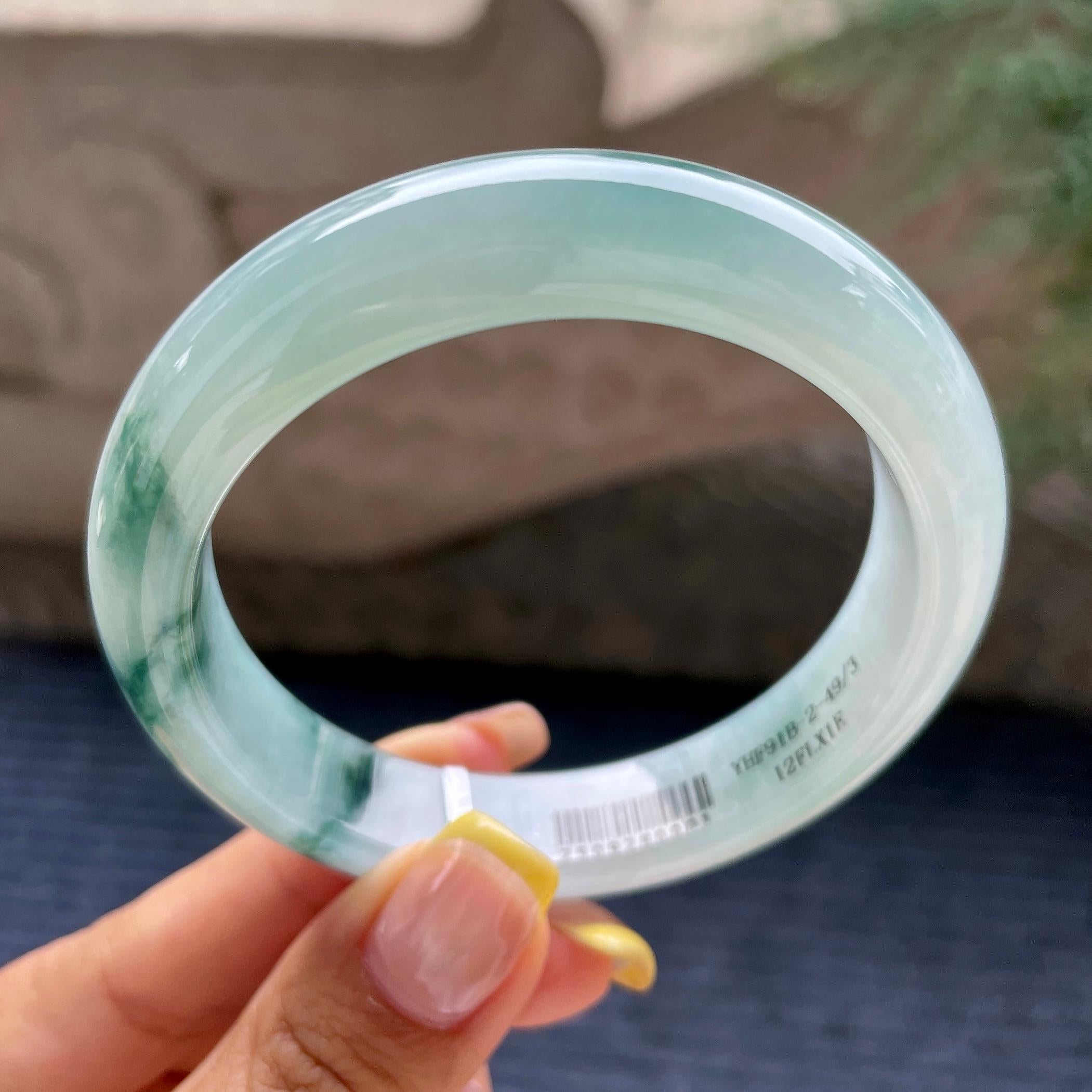 细糯种飘绿花正圈平安镯55.4圈       天然缅甸A货翡翠（yc376062）