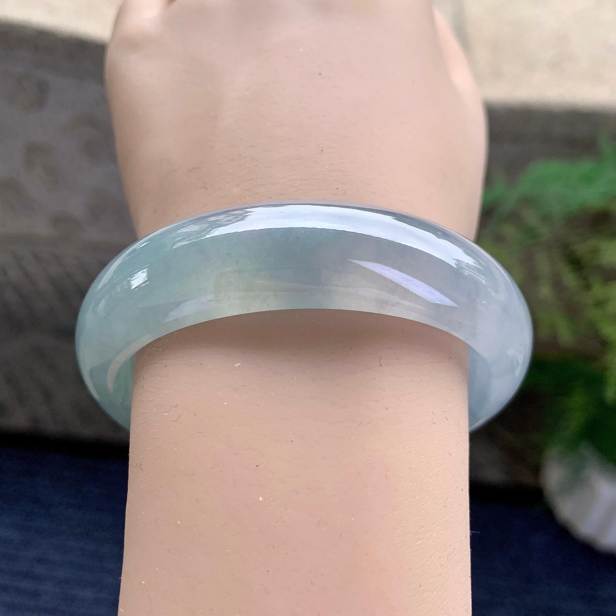糯冰种蓝底宽版贵妃手镯（56mm）（yc228509）