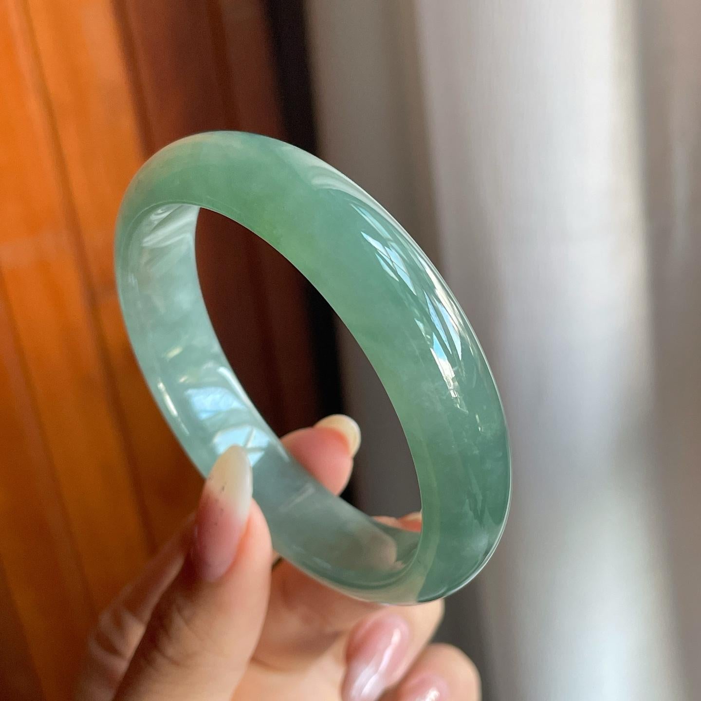 糯冰种湖水绿翡翠平安镯（56.3mm）（yc220799）