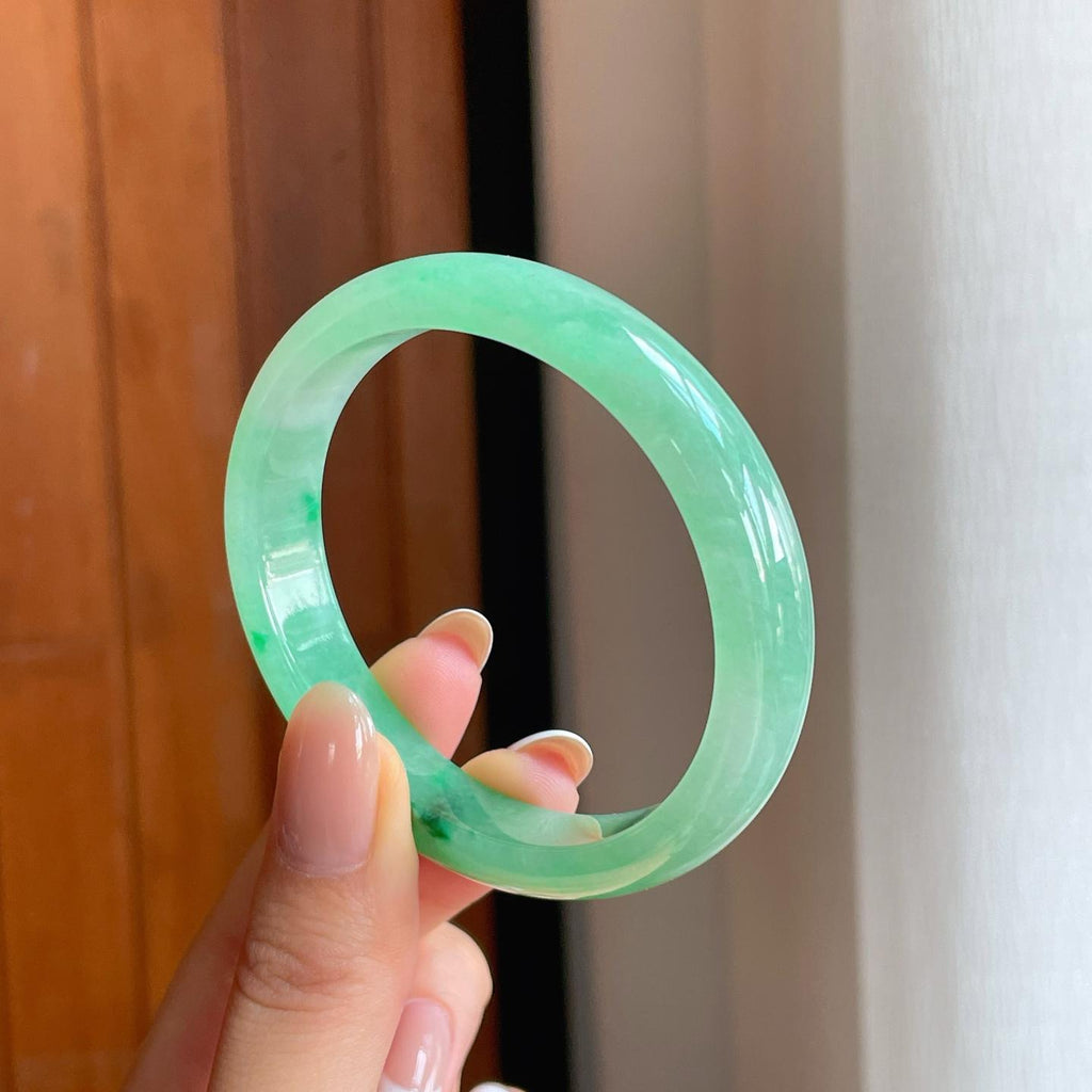 冰种满绿翡翠贵妃镯（56mm)（yc374040）