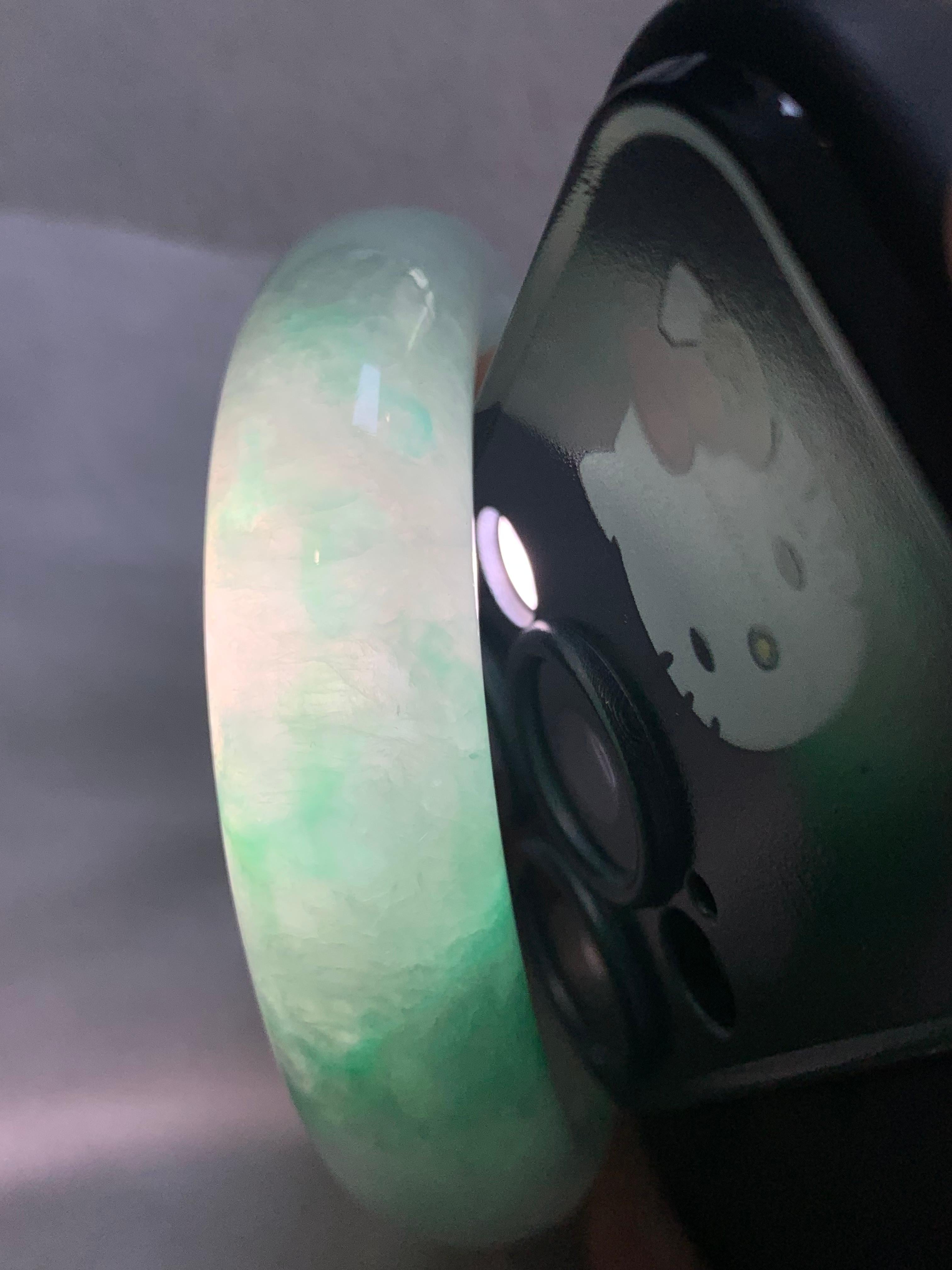 糯冰种飘绿宽版轮胎手镯（55.4mm）（yc249431）