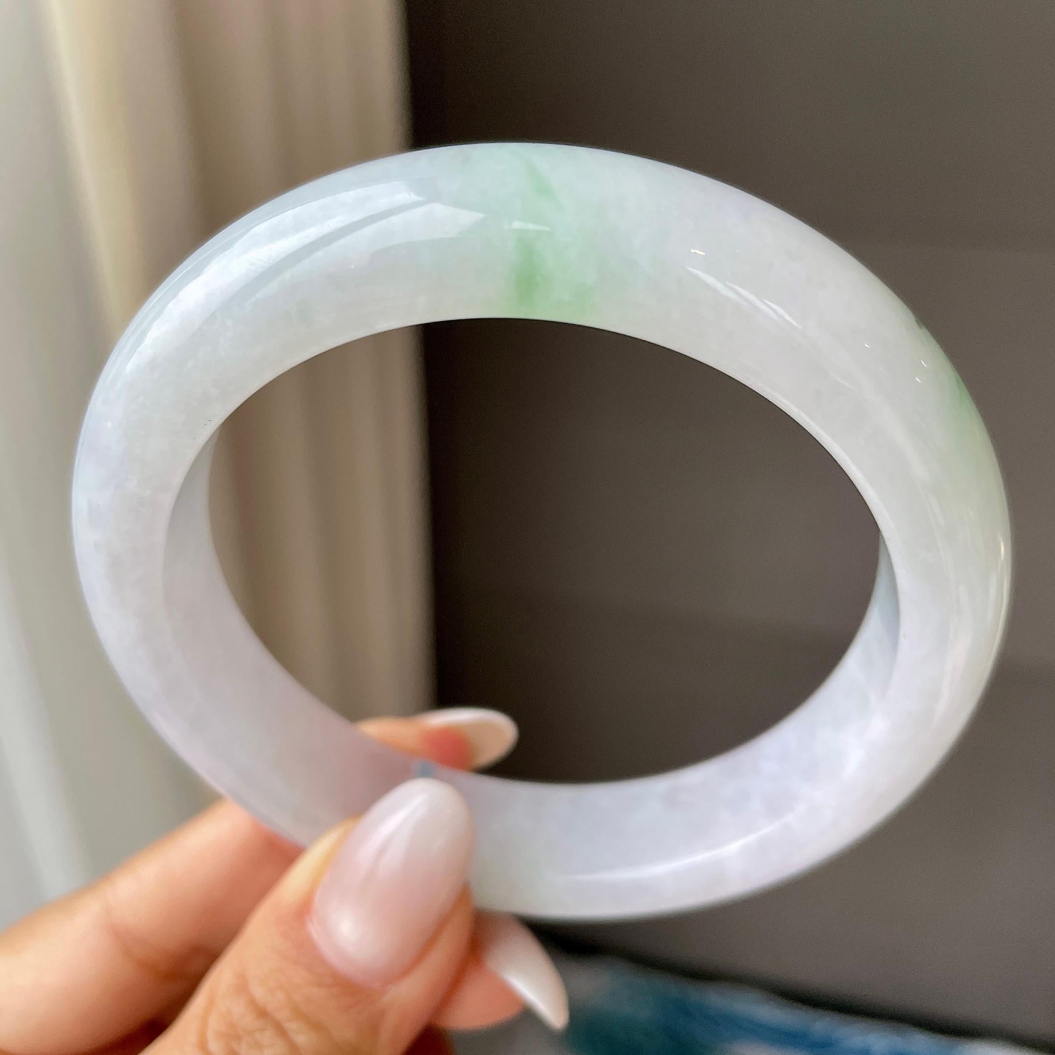 大圈口    细糯种飘花正圈平安镯    63圈     天然缅甸A货翡翠（yc409664）