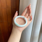 细糯冰白底飘花翡翠平安镯（55.5mm）（yc283261）