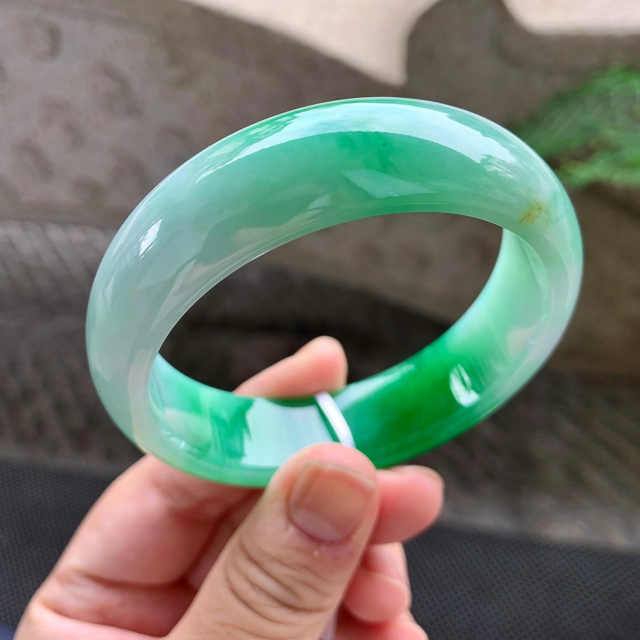 糯冰种阳绿宽版轮胎手镯（56.8mm）（yc259000）