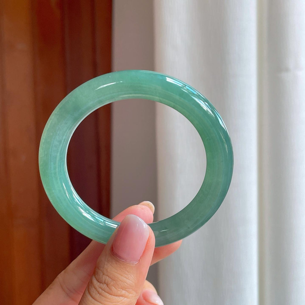 糯冰湖水绿翡翠圆条手镯（53mm)（yc380044）
