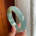 糯冰种湖水绿带黄翡翡翠平安镯（56mm）（yc216819）
