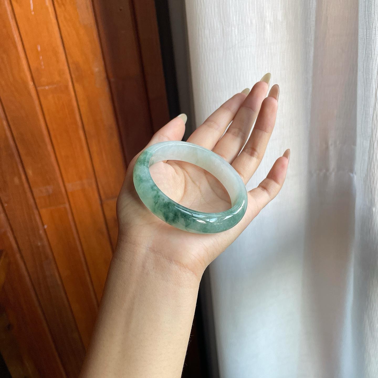 糯冰种飘花半山半水翡翠平安镯（55.8mm）（yc220795）
