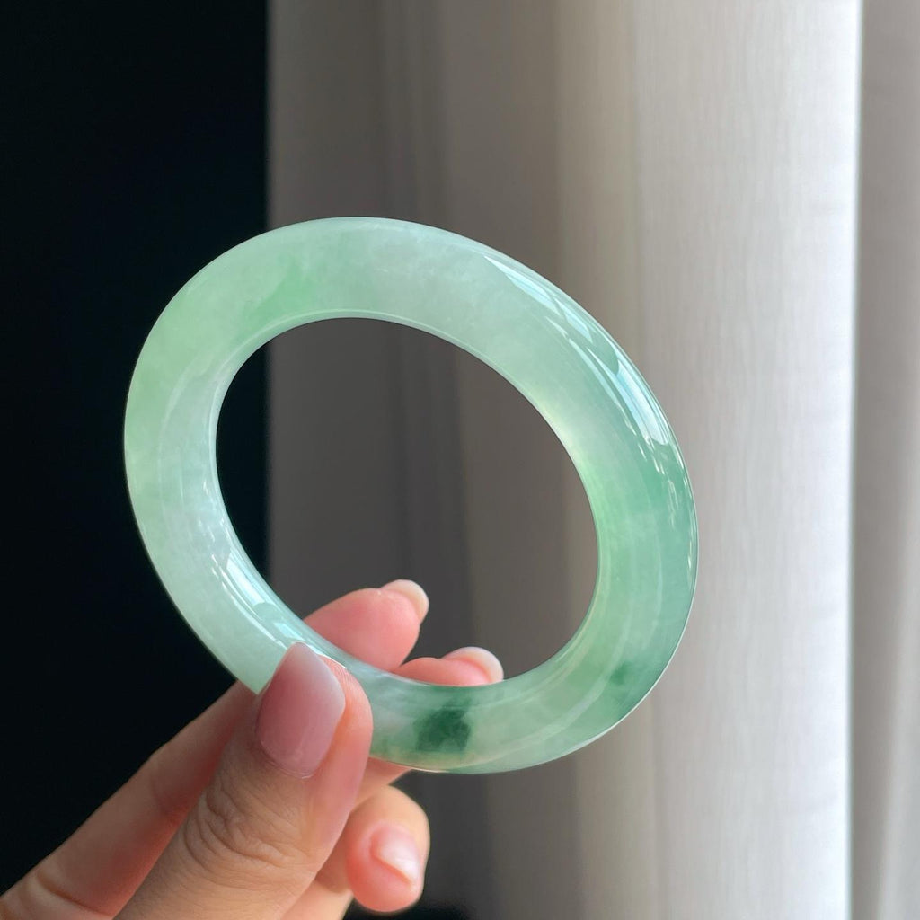 糯冰种晴底飘花翡翠圆条手镯（55.3mm）（yc380332）
