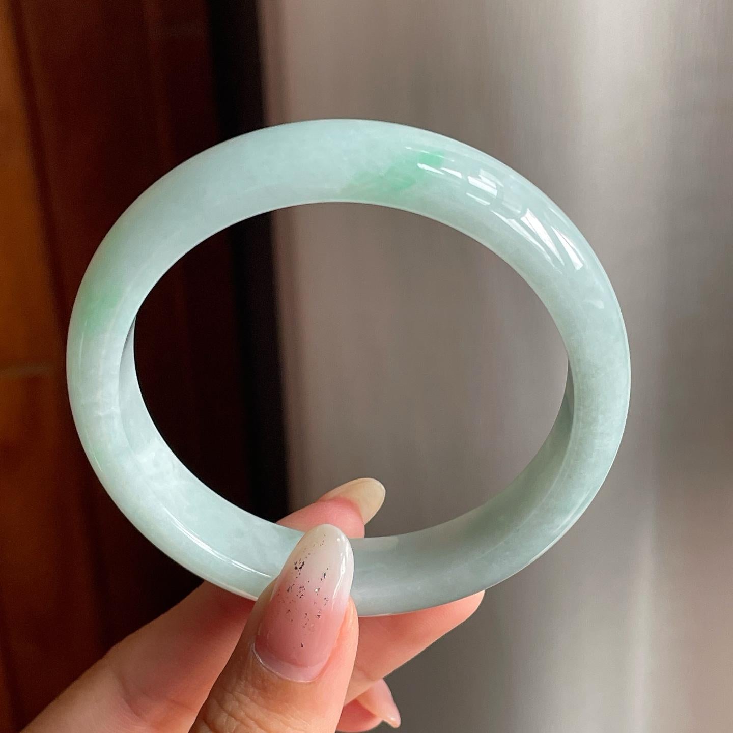 糯冰种淡晴底带色翡翠平安镯（57mm)（yc217412）