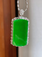 18k金镶糯冰满绿翡翠无事牌（yc241854）