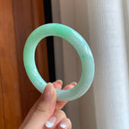 糯冰果绿翡翠圆条手镯（57mm)（yc373953）