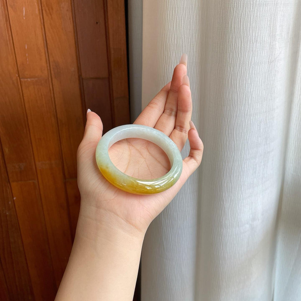 糯冰带黄翡翡翠平安镯（55mm）（yc278196）