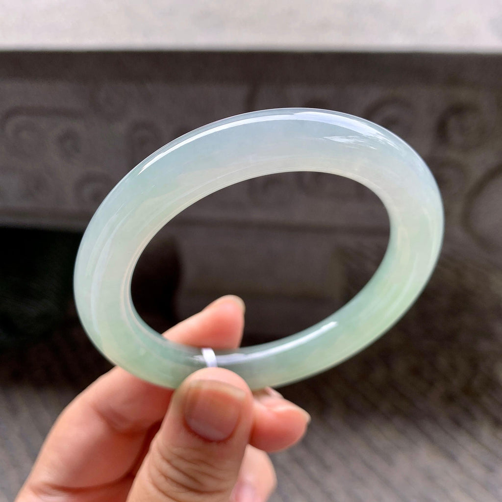 糯冰种淡晴水圆条手镯（54mm）（yc266513）