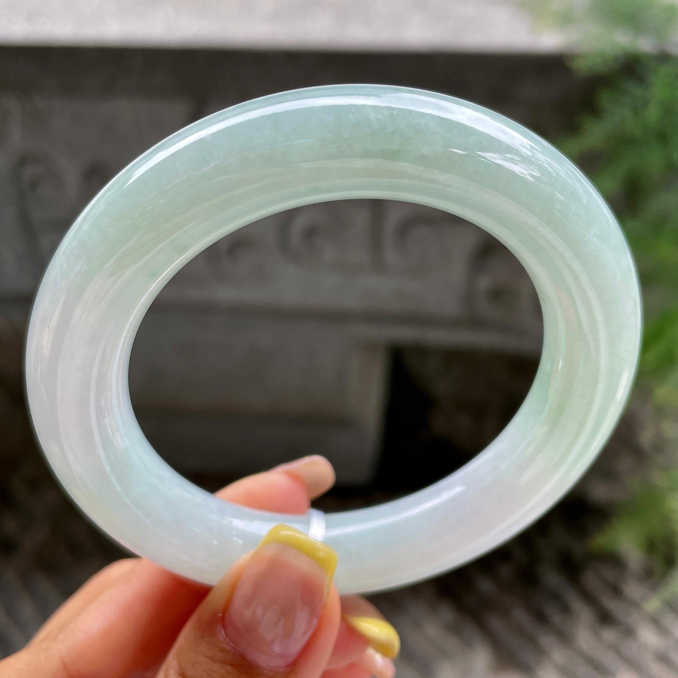 胖圆条     细糯种晴底圆条手镯56圈      天然缅甸A货翡翠（yc383123）