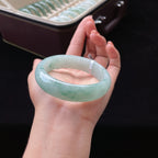 糯种宽版飘花正圈翡翠手镯（58.5mm）（yc018708）