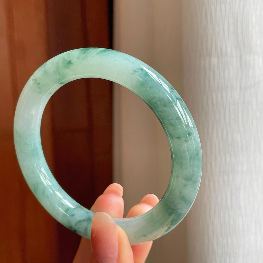 糯冰飘花翡翠圆条手镯（57.6mm)（yc345525）