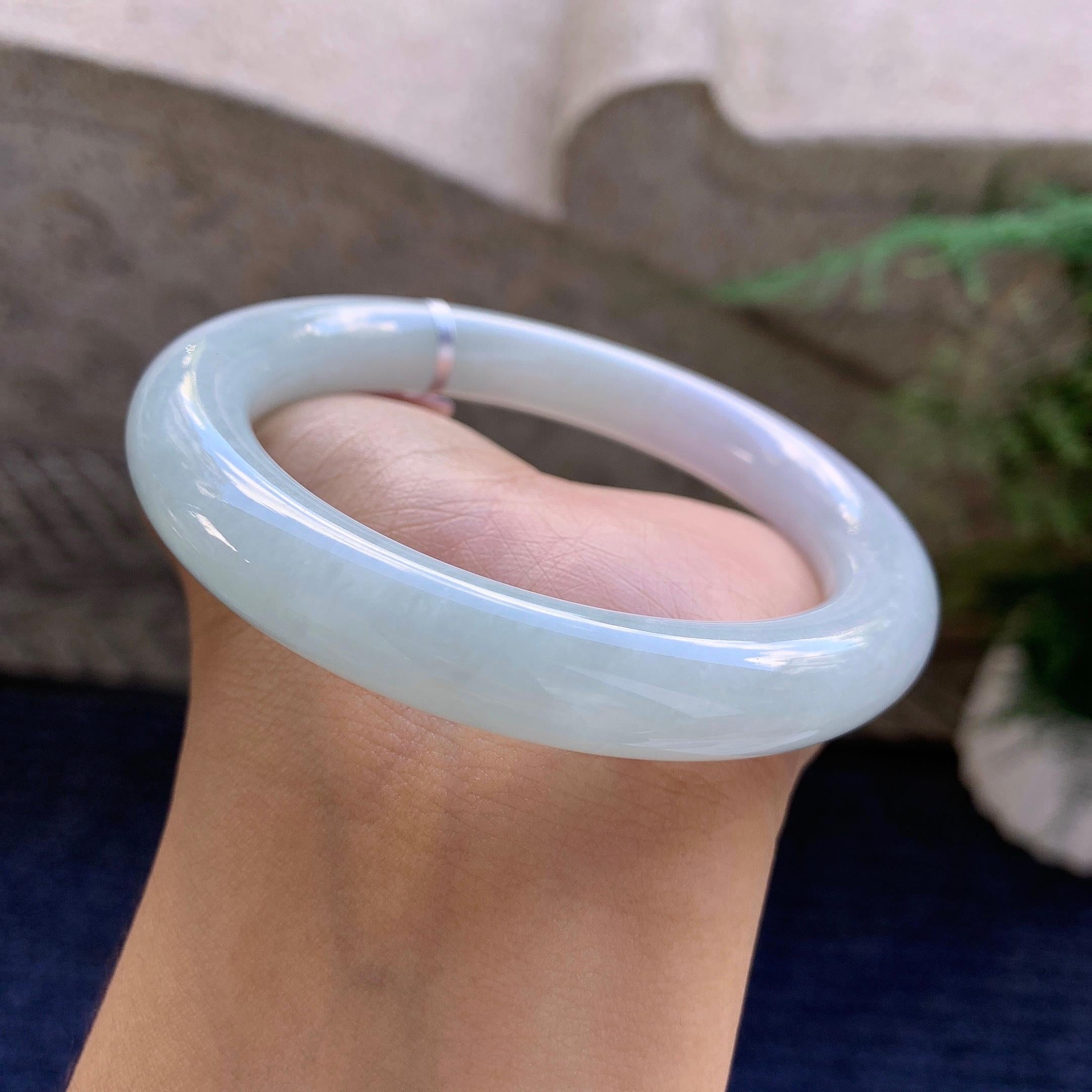 糯种淡晴底圆条手镯（57.6mm）（yc223229）