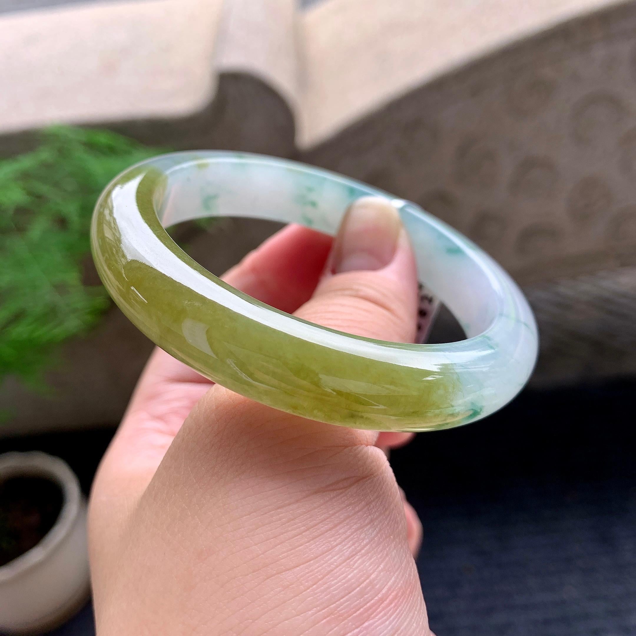 细糯种黄翡飘花平安镯（55.5mm）（yc196501）