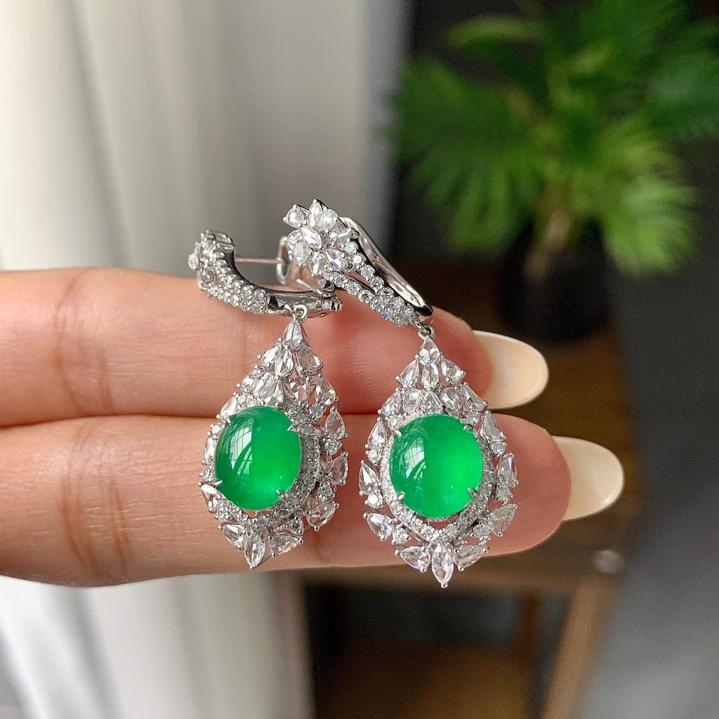 18K金钻镶冰种满绿蛋面耳坠（yc252293）