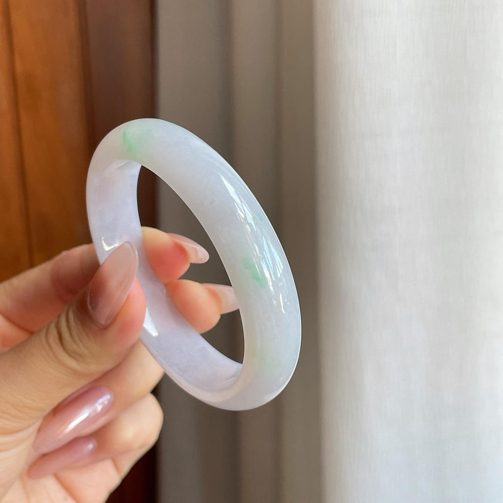 糯冰白底青翡翠贵妃镯（53mm）（yc277418）