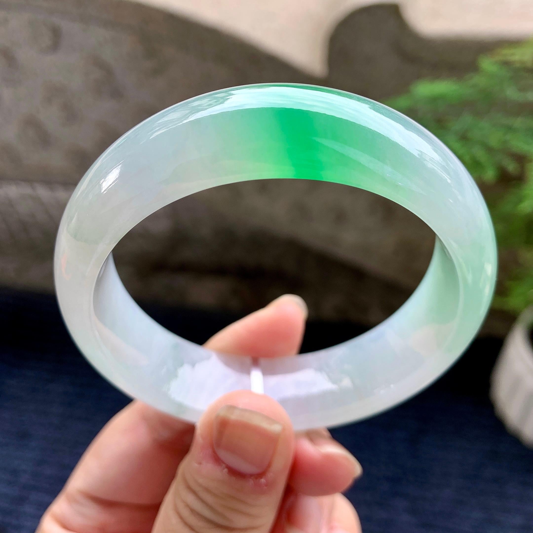 糯冰种飘绿宽版轮胎手镯（59mm）（yc252994）