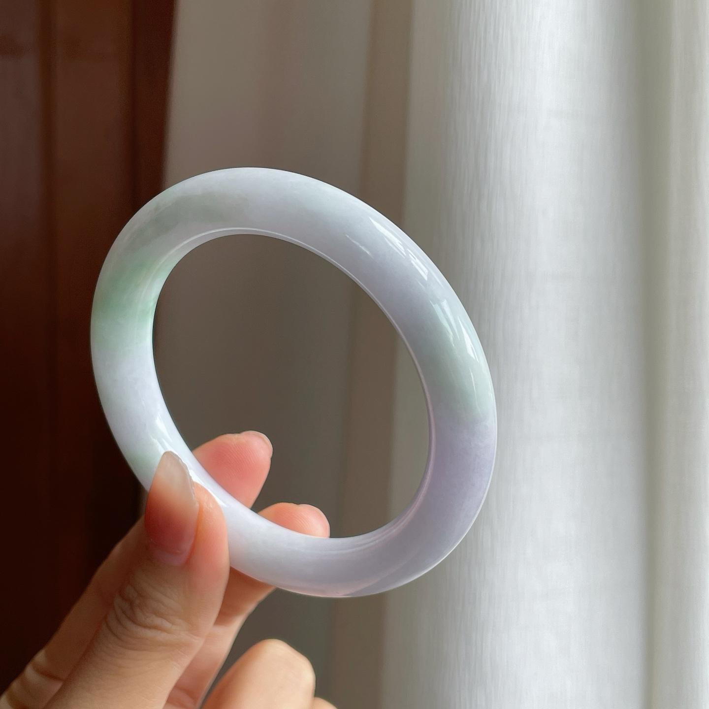糯冰淡春底带色翡翠圆条手镯（59.5mm）（yc312893）