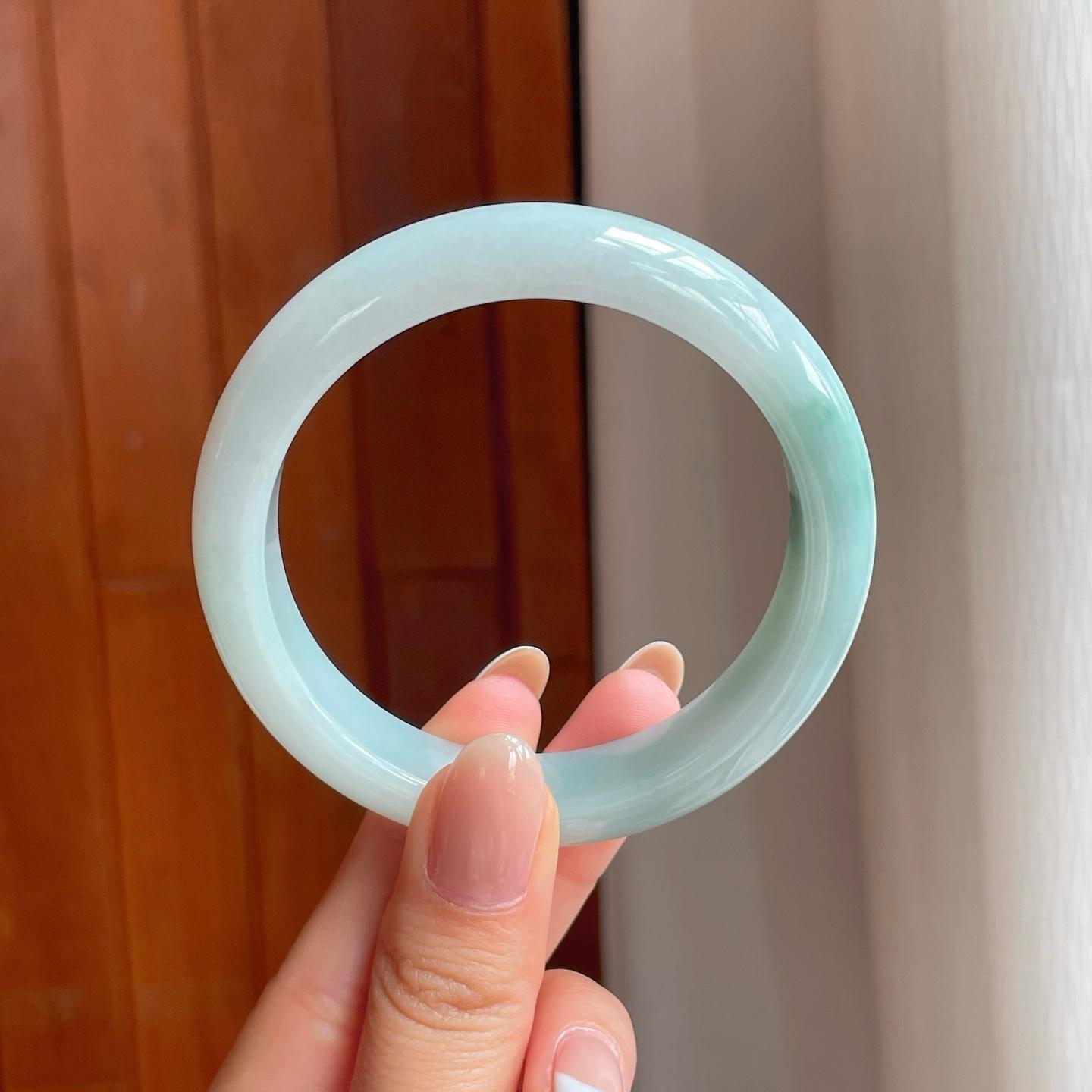 糯冰带色翡翠平安镯（56.3mm)（yc375380）