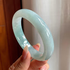 糯冰种蓝晴底翡翠平安镯（57.7mm）（yc216823）