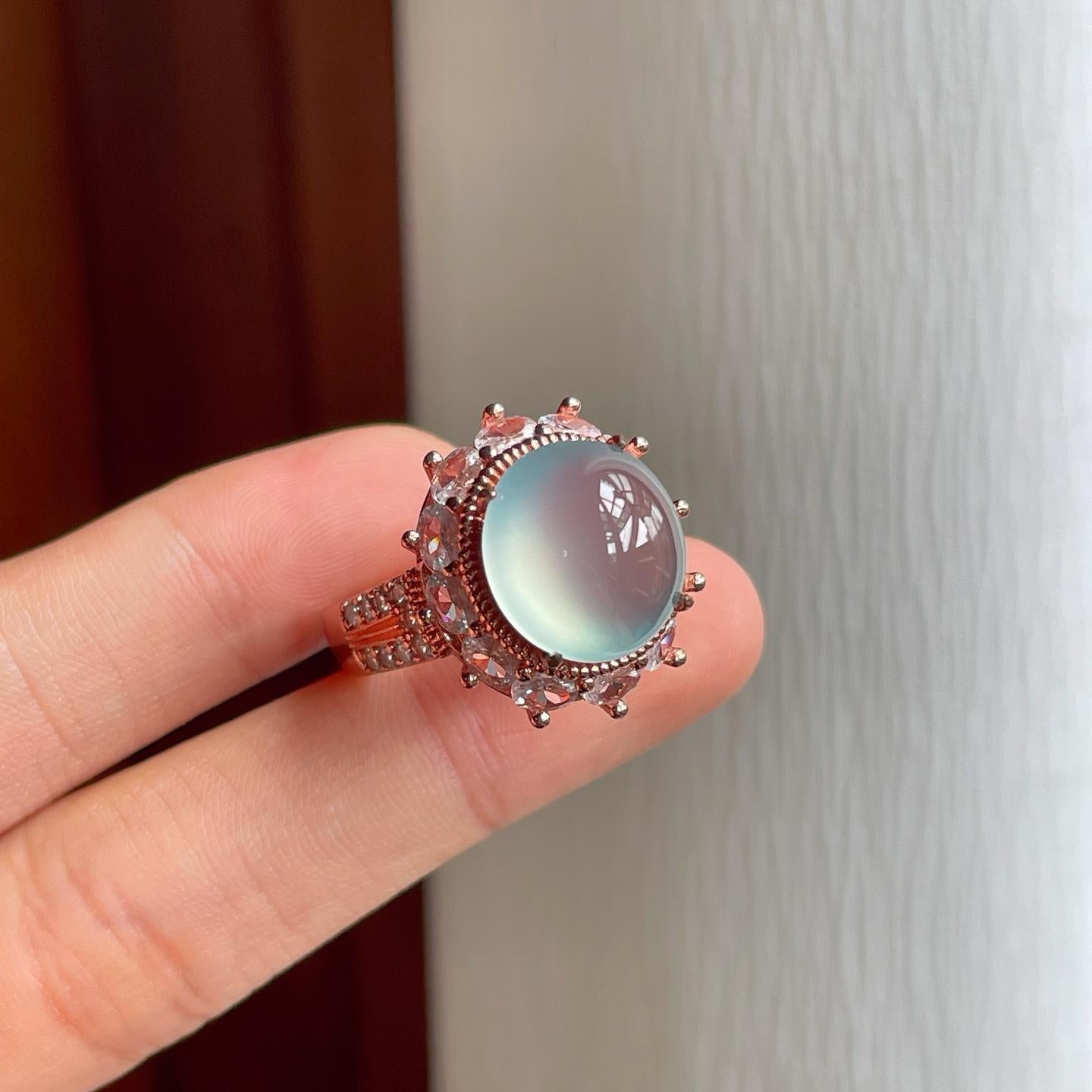 铜托冰种蓝底翡翠蛋面（yc253133）