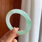 糯冰飘绿花翡翠圆条手镯（58.8mm）（yc408391）