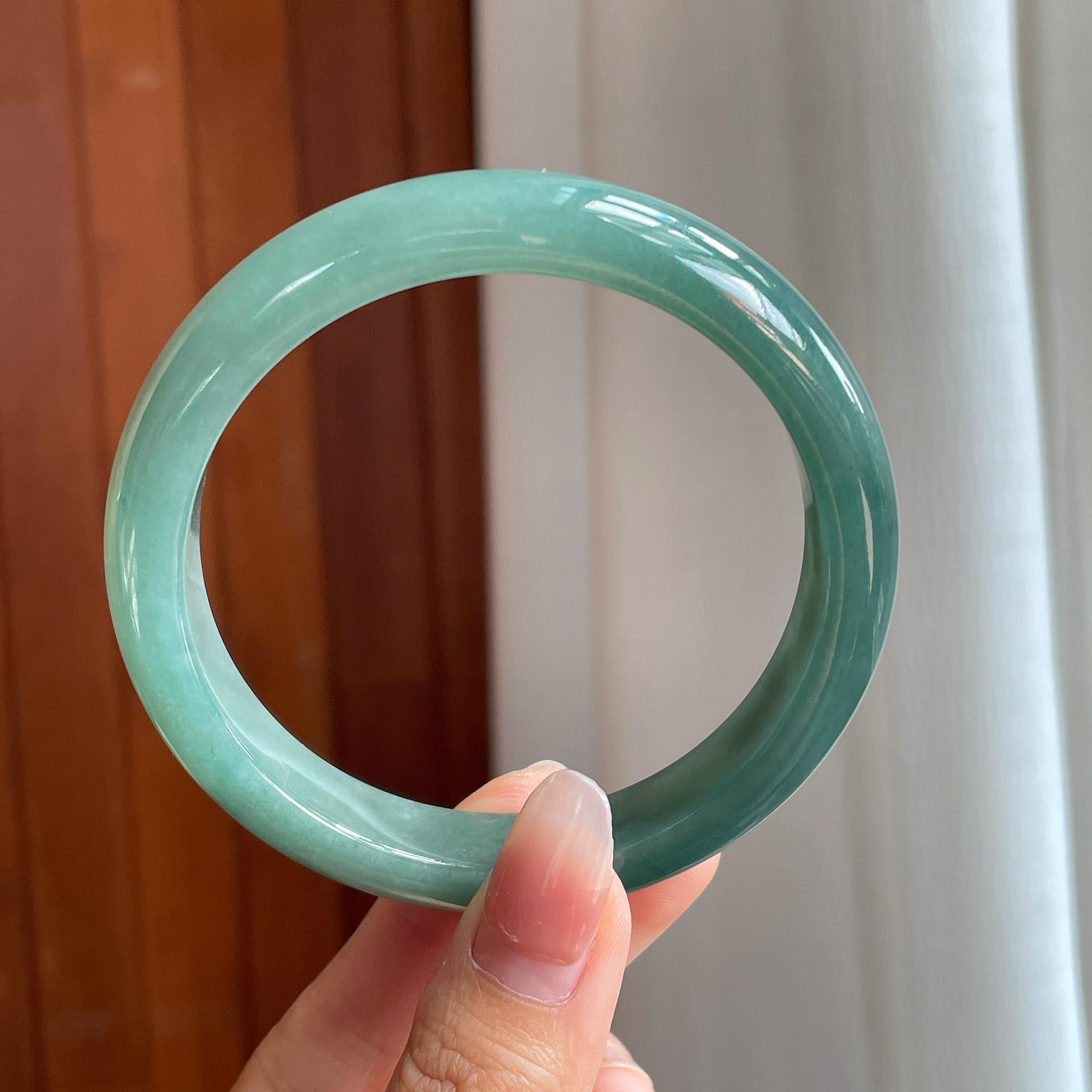 糯冰湖水绿翡翠平安镯（62.5mm）（yc346542）