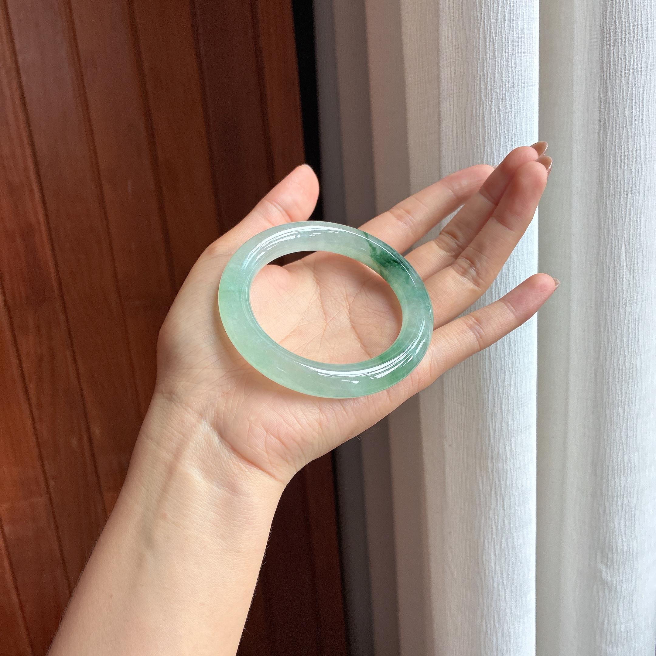 冰种飘花翡翠圆条手镯 55圈天然缅甸A货翡翠（yc440220）